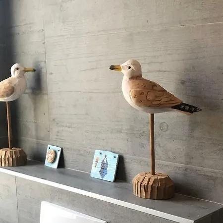 Sea View Apartment *